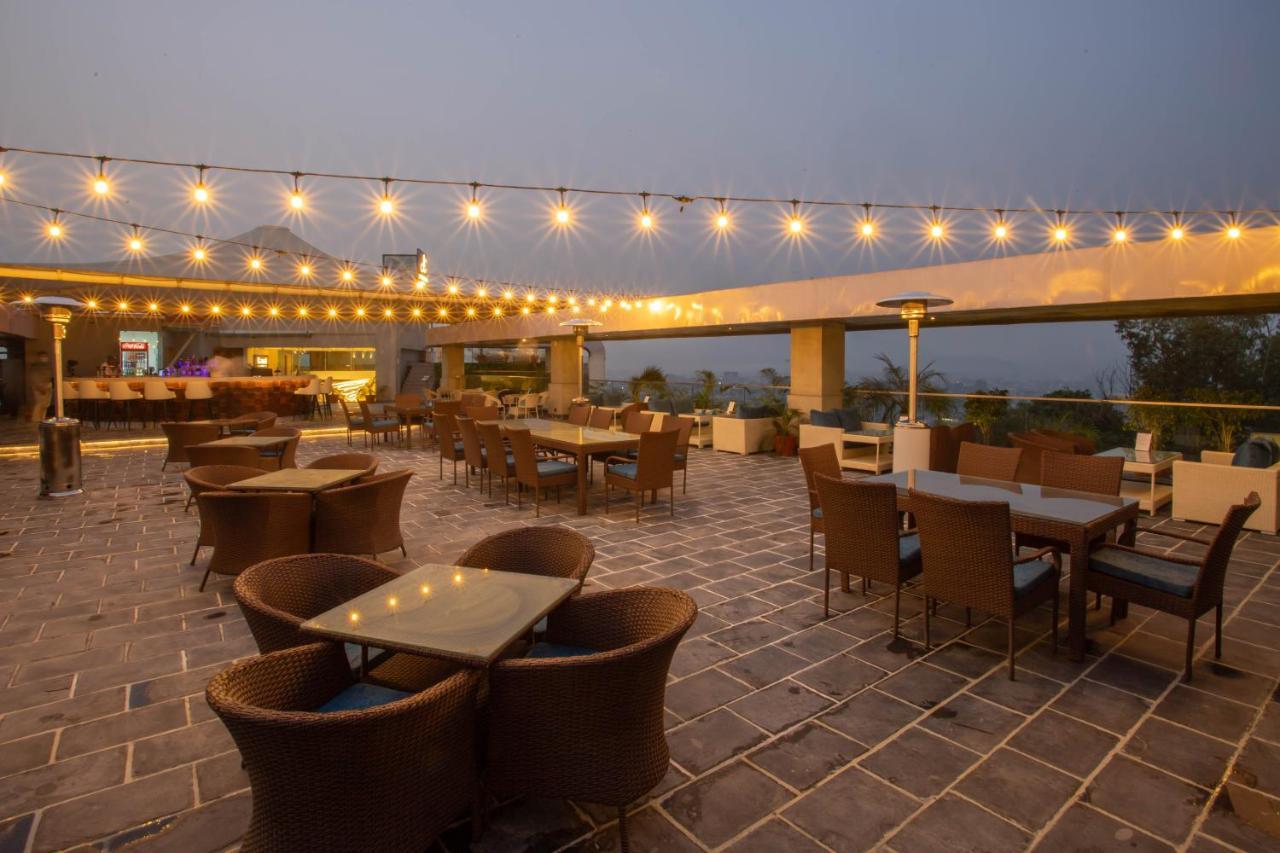 Hotel Siraichuli Chitwan Zewnętrze zdjęcie