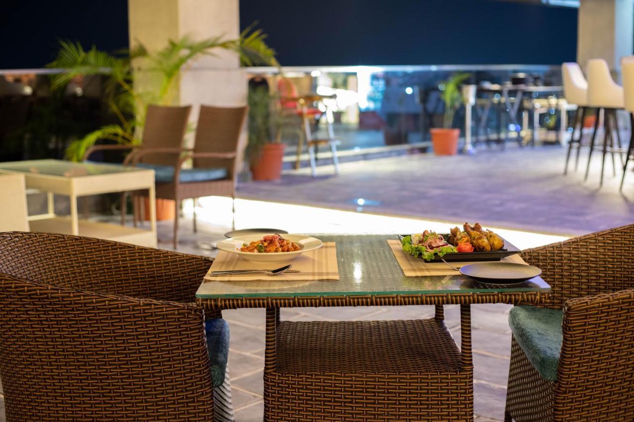 Hotel Siraichuli Chitwan Zewnętrze zdjęcie